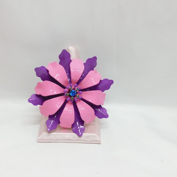 FAB! Joan Rivers Designer Metal Flower Brooch Purple Pink - Picture 5 of 8